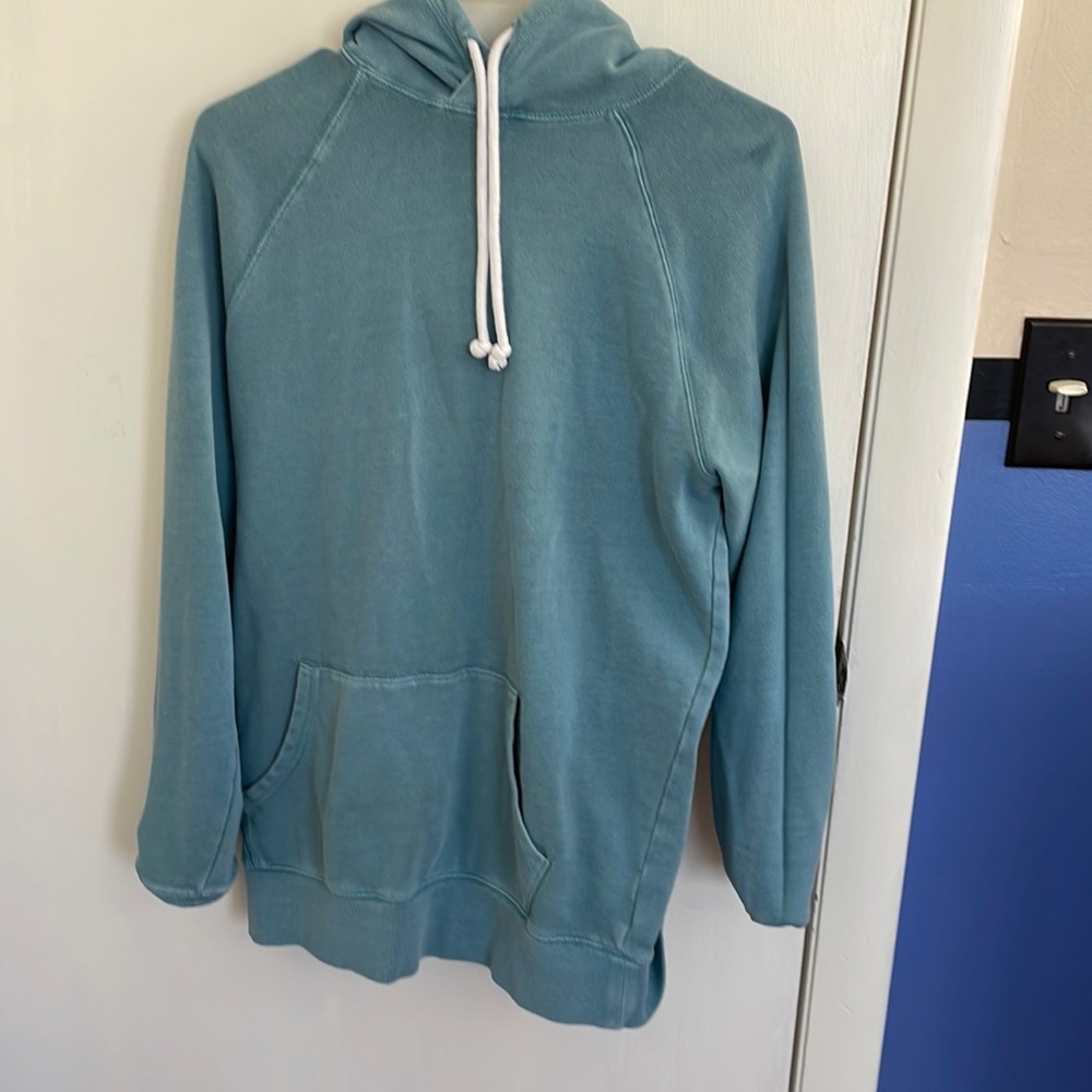Teal sweatshirt, barley used